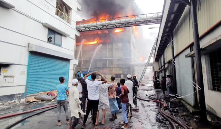 Fire at Gazi Tire Factory in Rupganj 160 Missing